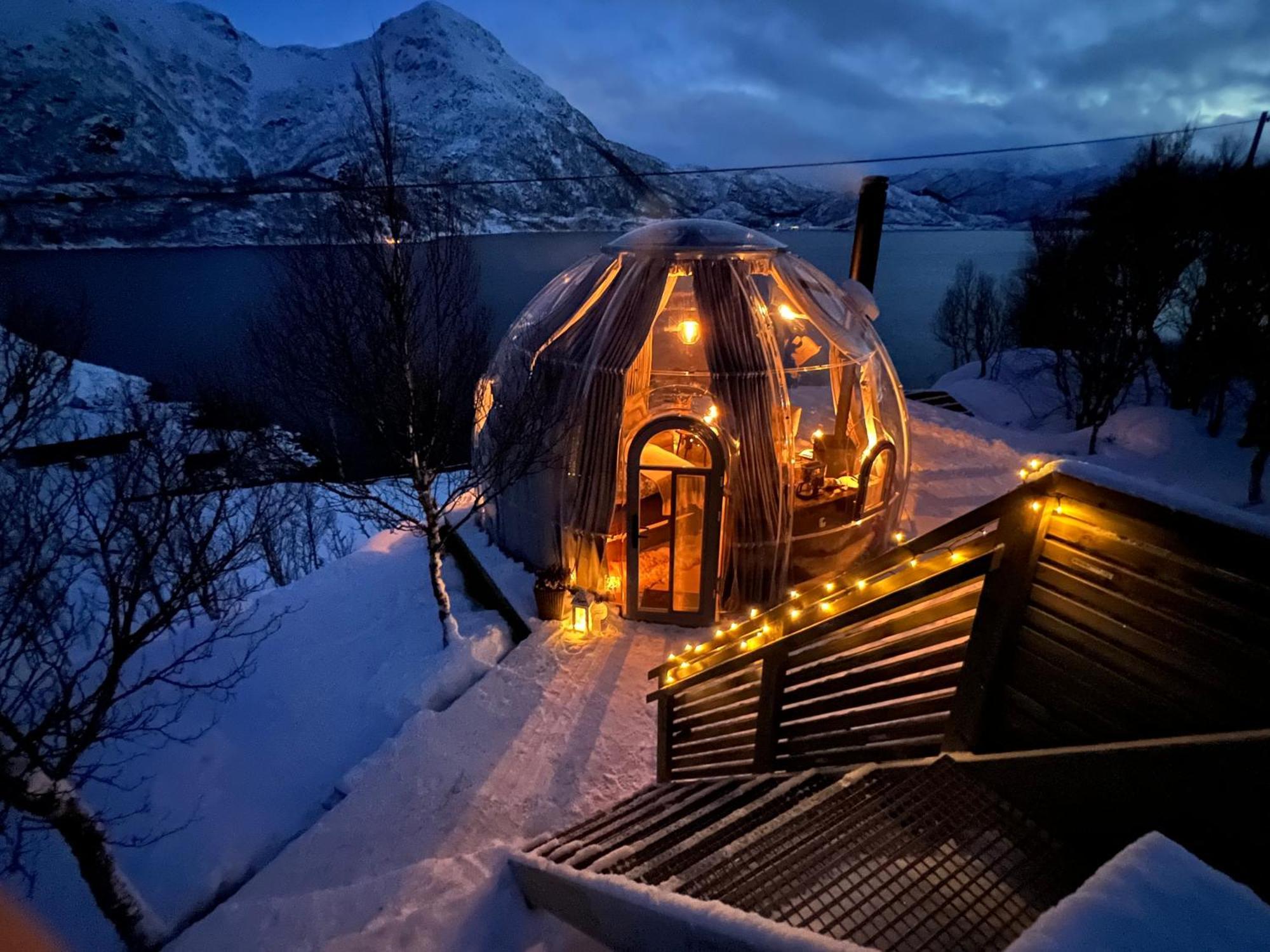 Lofoten Glampingdome Myrland ภายนอก รูปภาพ